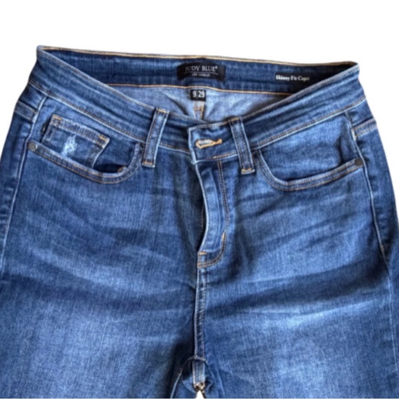 Judy Blue Skinny Fit Capri Distressed Jeans - Picture 3 of 7